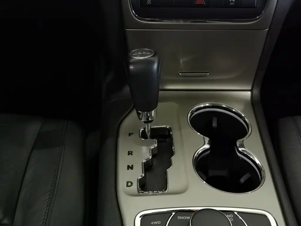 Jeep Grand Cherokee (Import) — миниатюра 13