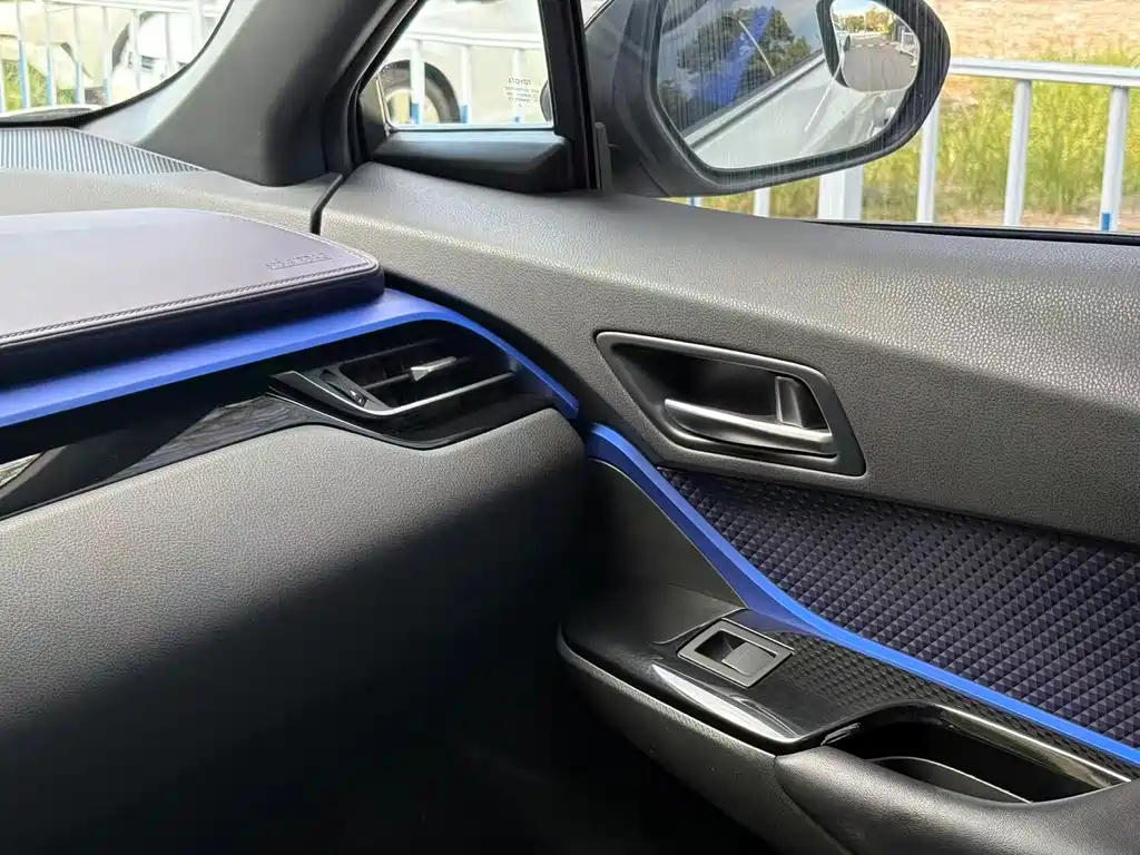 Toyota C-HR — миниатюра 15