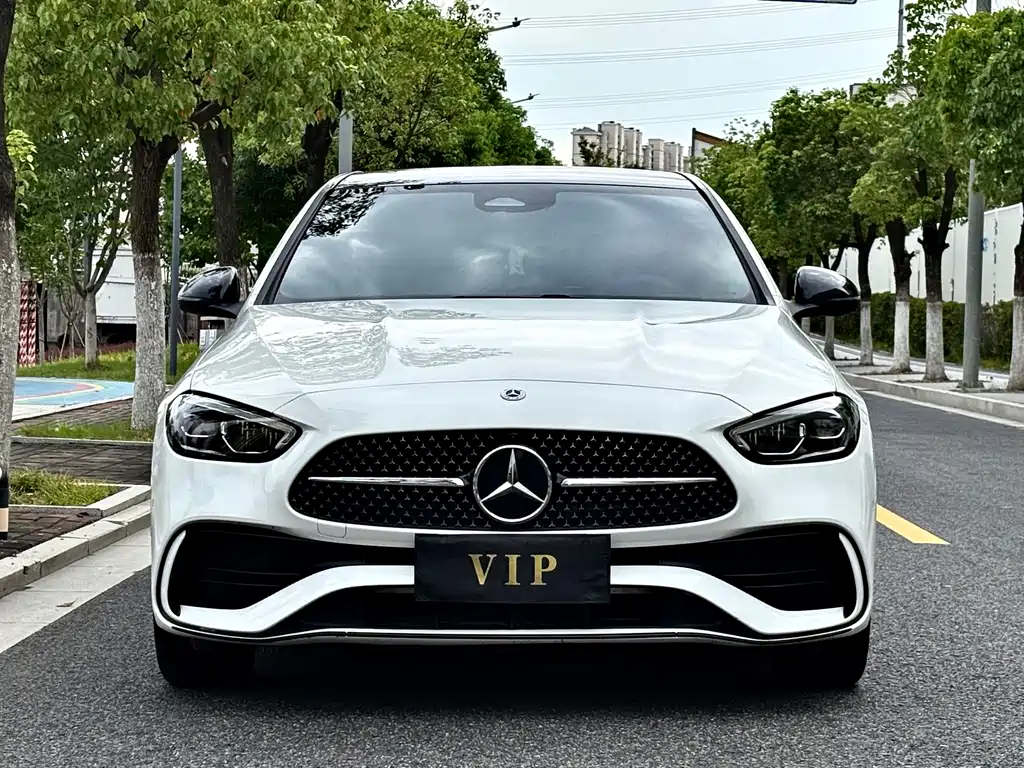 Mercedes-Benz C-Class — миниатюра 2