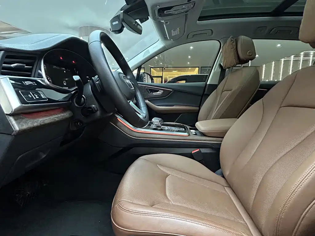 Audi Q7 — миниатюра 13