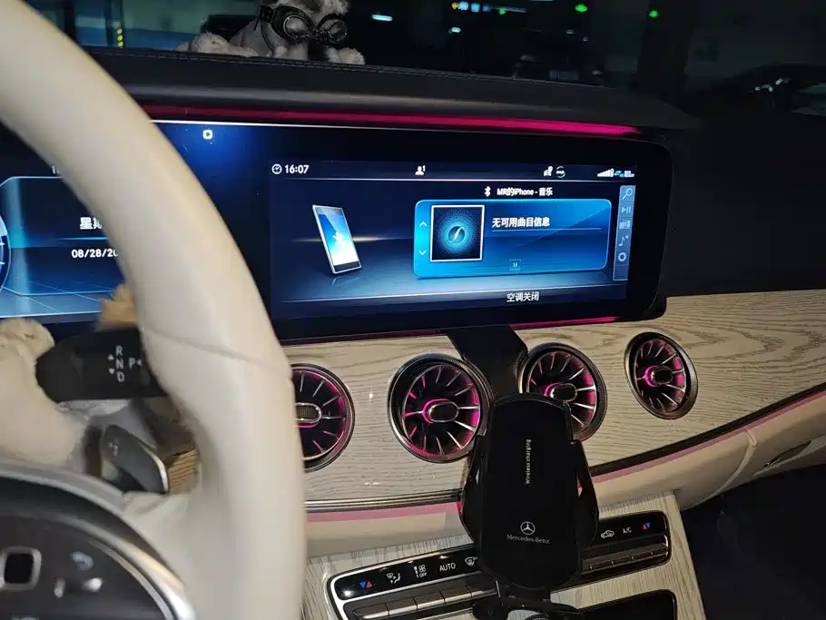 Mercedes-Benz E-Class (Import) — миниатюра 13