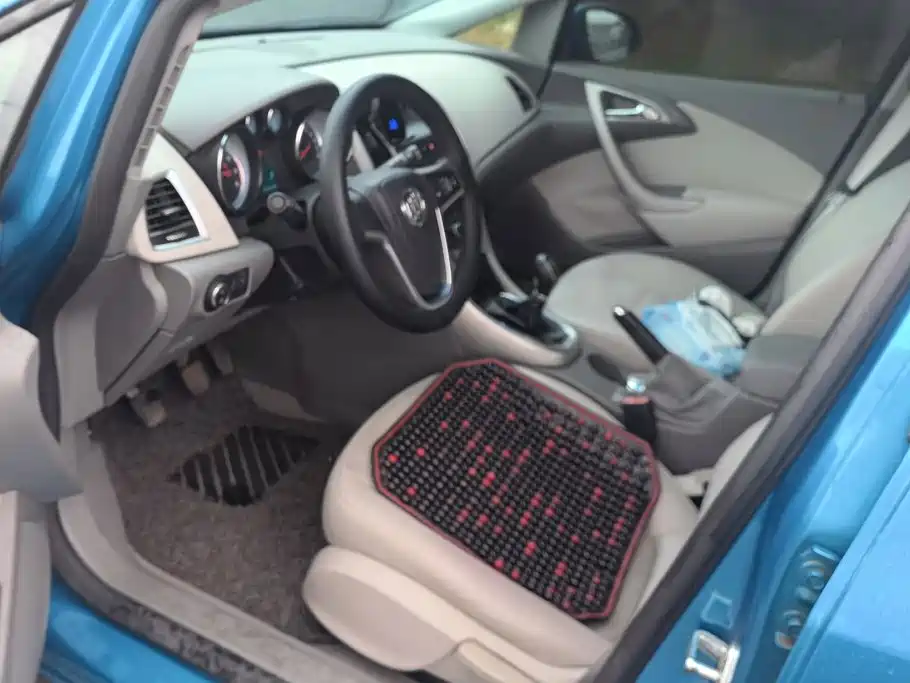 Buick Excelle — миниатюра 9