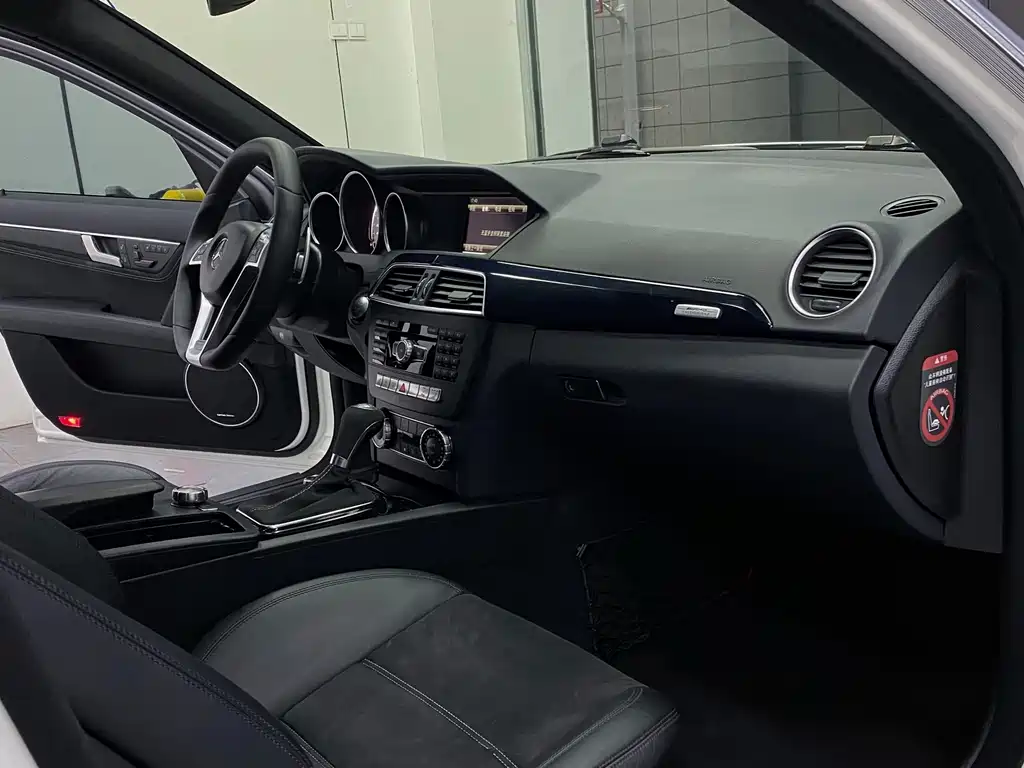 Mercedes-Benz C-Class AMG — миниатюра 9