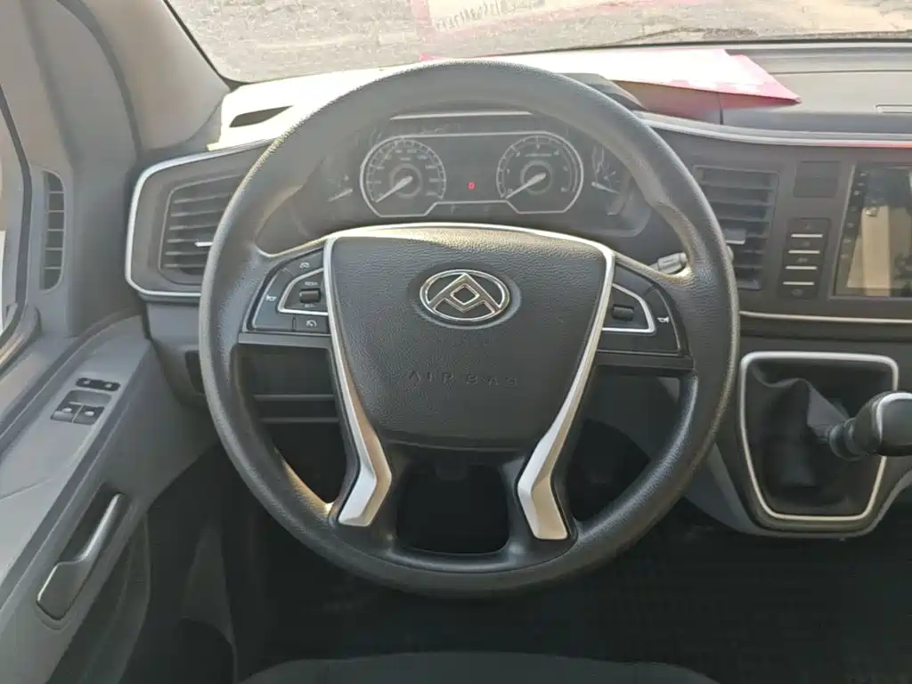 Maxus V80 — миниатюра 11