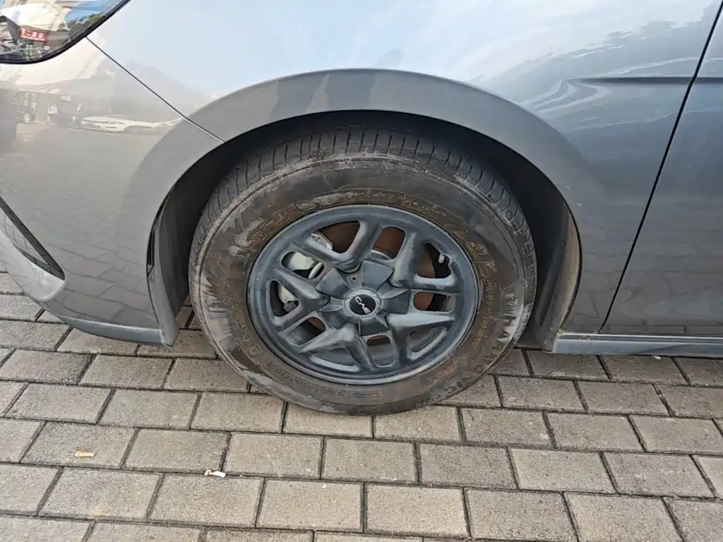 BYD Seal 05 DM-i — миниатюра 23