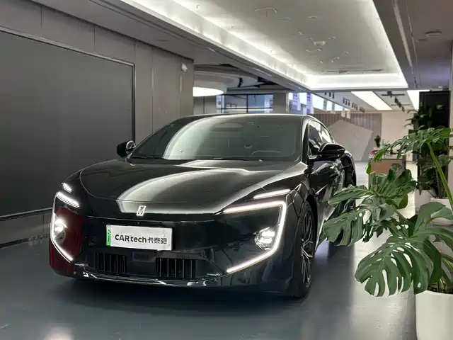 2024 Avatr 12