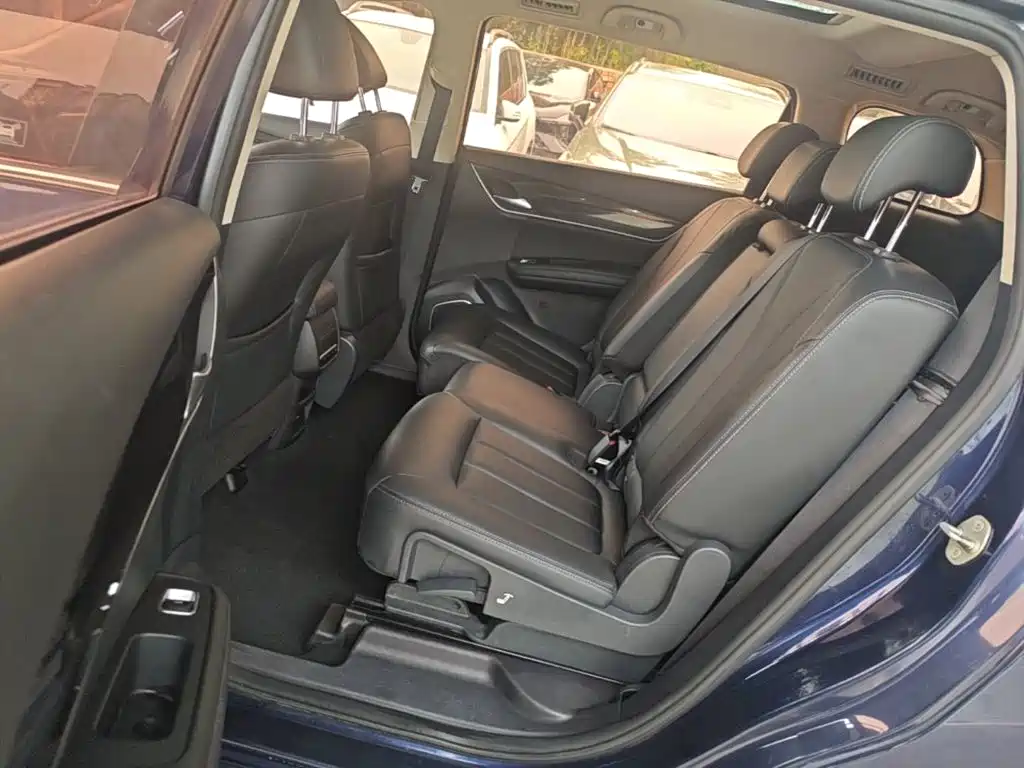 BYD MAX — миниатюра 17