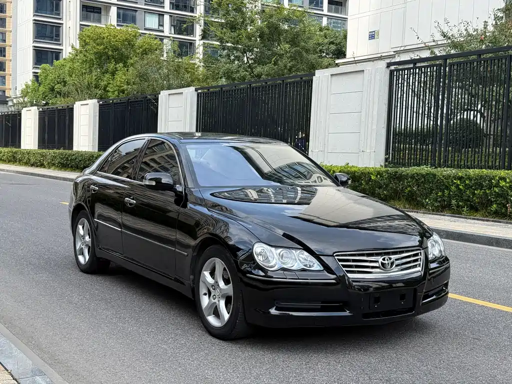 Toyota Reiz — миниатюра 3