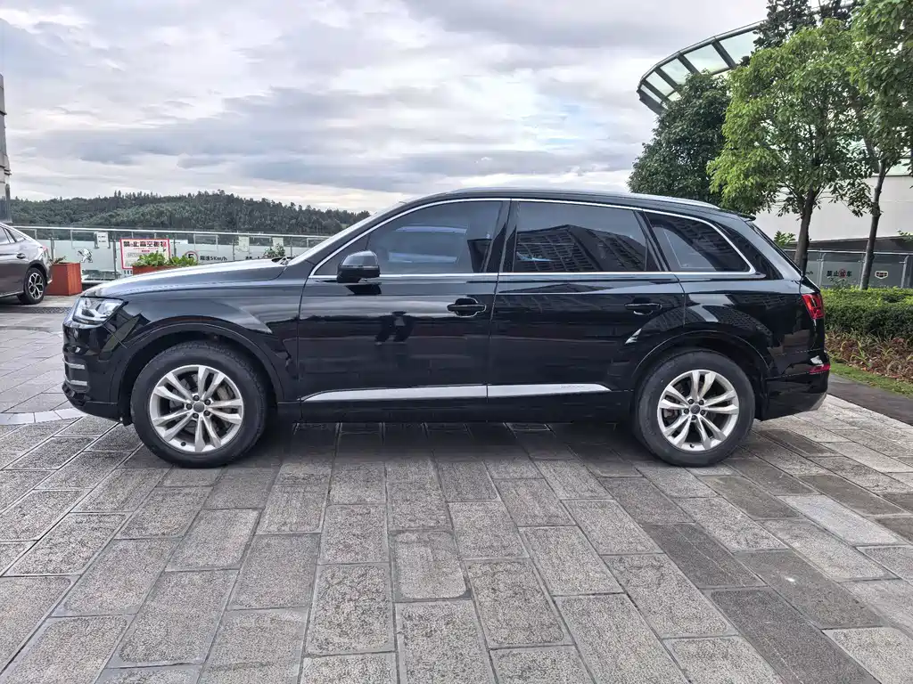 Audi Q7 — миниатюра 18
