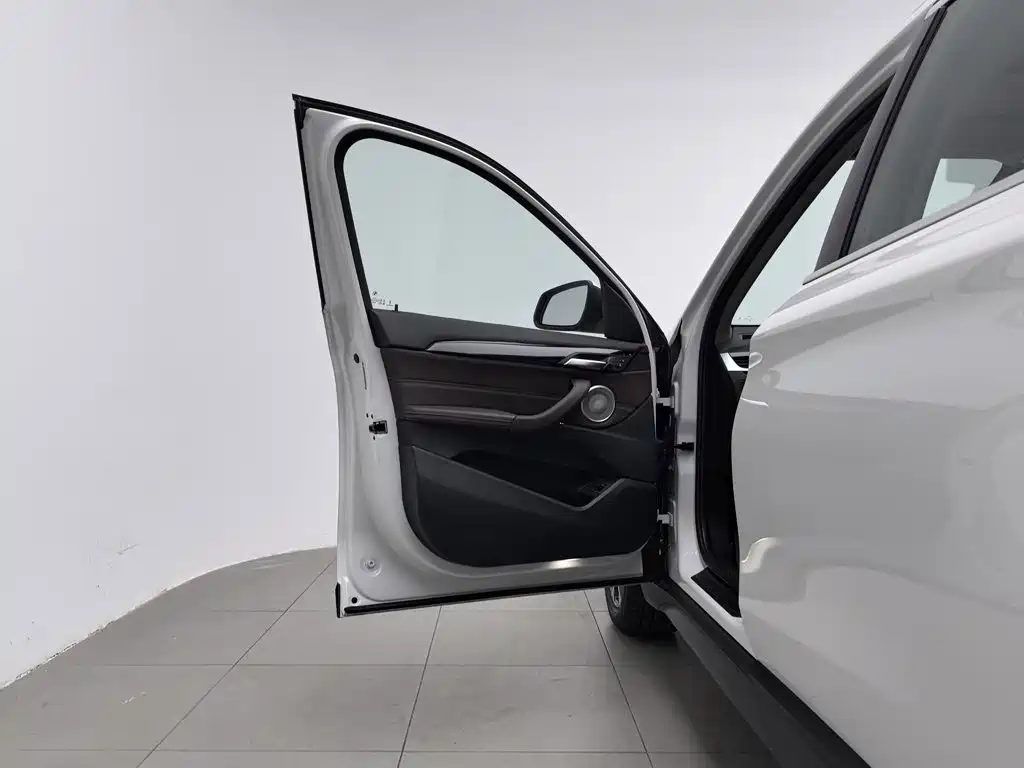 BMW X1 — миниатюра 8