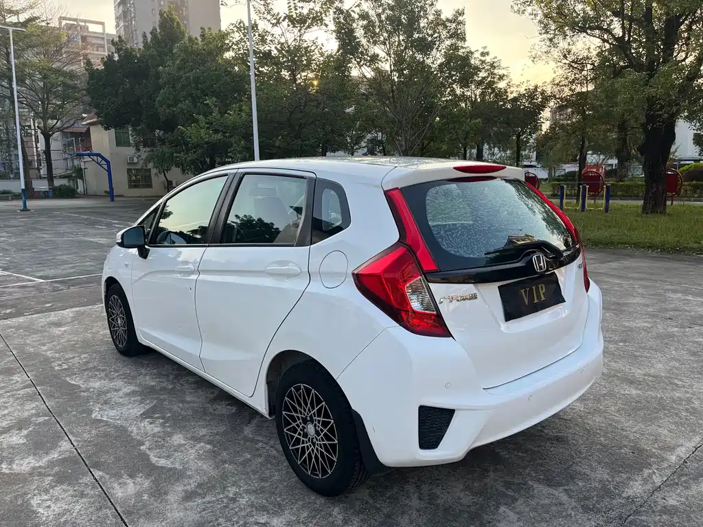 Honda Fit — миниатюра 5