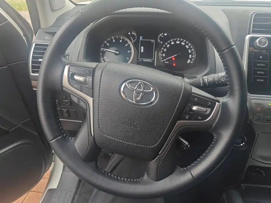 Toyota Prado — миниатюра 15