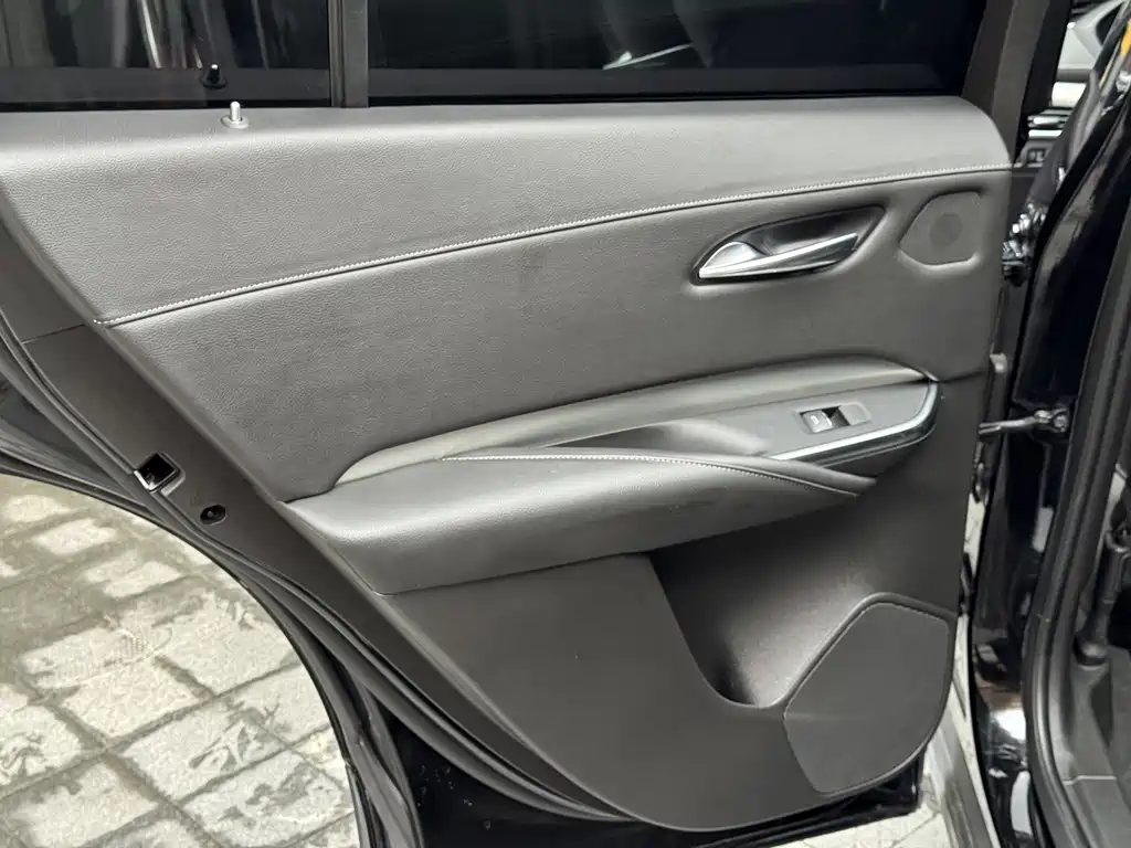 Cadillac XT4 — миниатюра 15