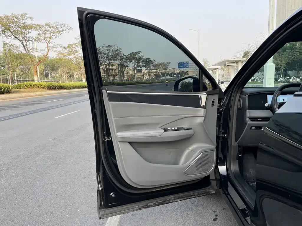 GEELY GALAXY GALAXY L7