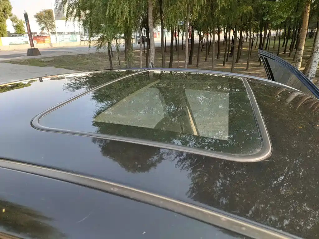 Hyundai Elantra — миниатюра 17