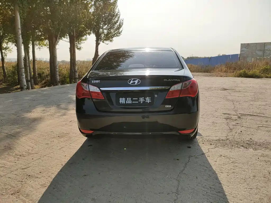 Hyundai Elantra — миниатюра 4