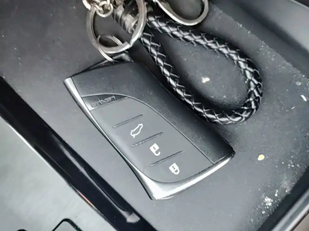 Lexus ES — миниатюра 9