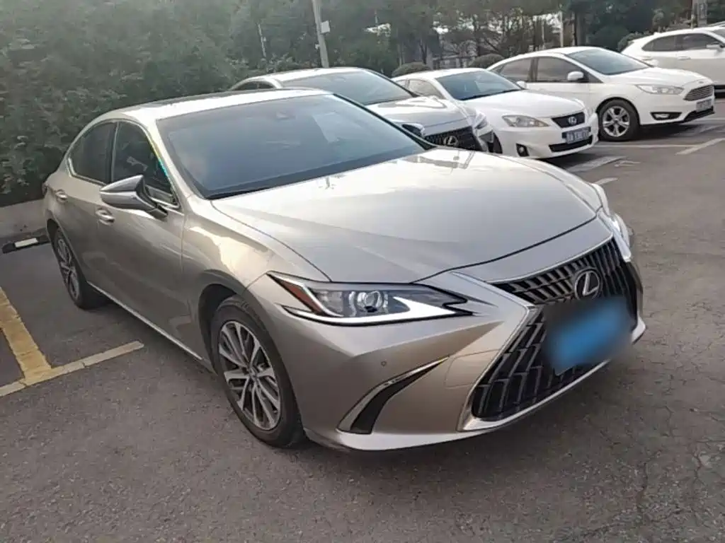 Lexus ES — миниатюра 4