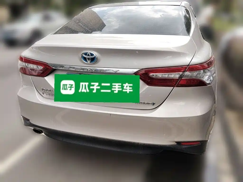 Toyota Camry — миниатюра 3