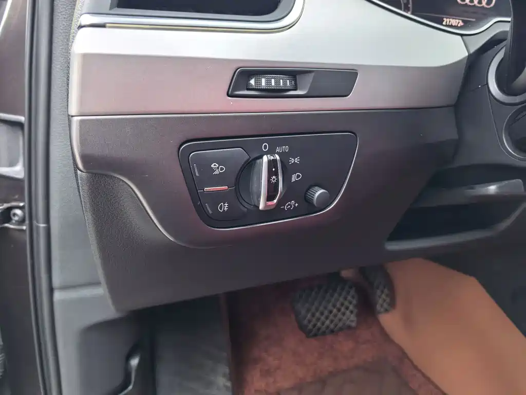 Audi Q7 — миниатюра 33