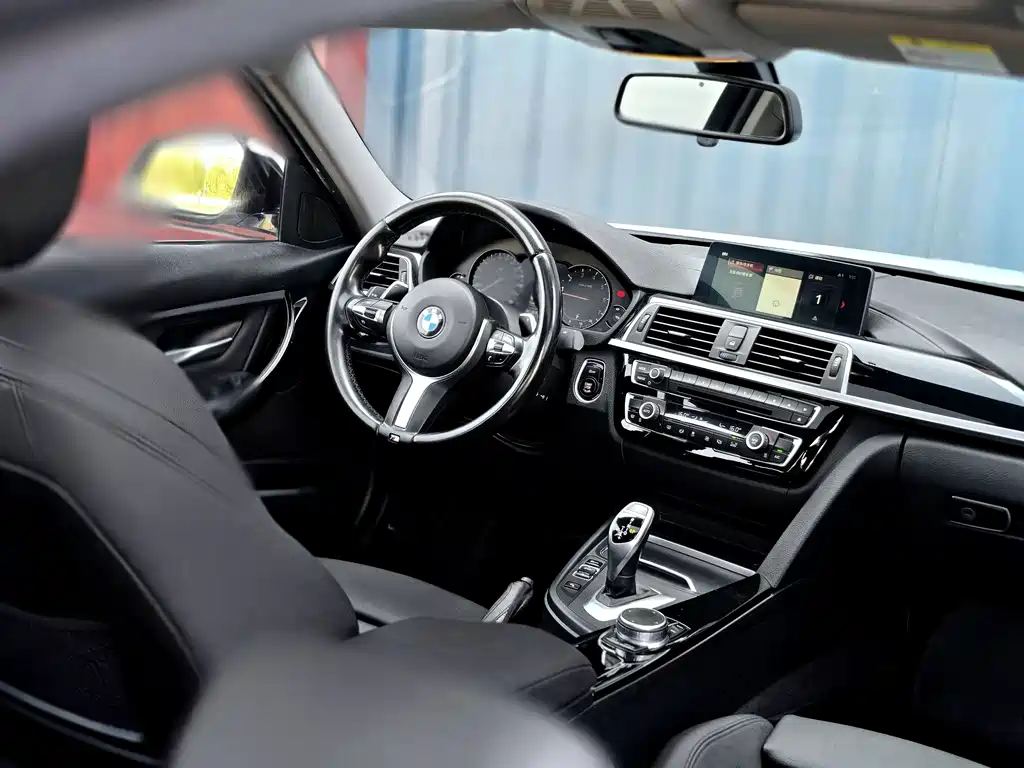 BMW 3 Series — миниатюра 11
