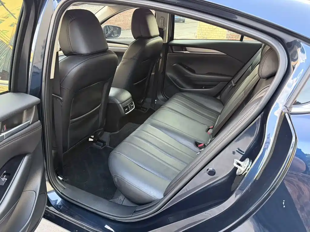 Mazda Atenza — миниатюра 8