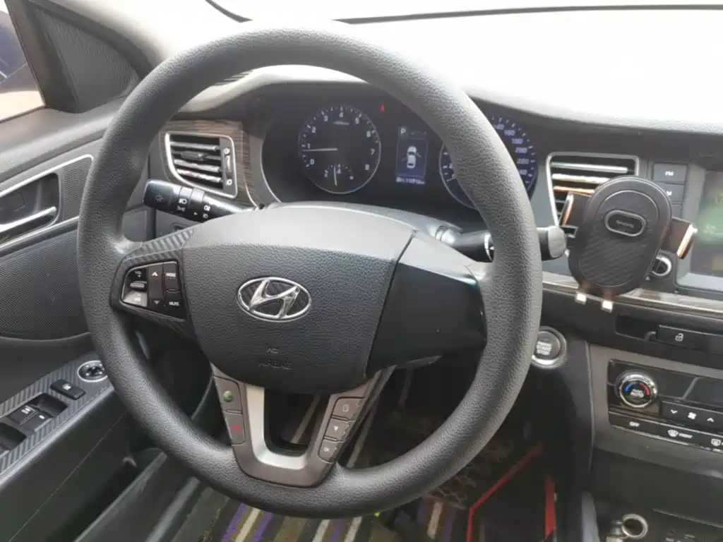 Hyundai Mistra — миниатюра 11
