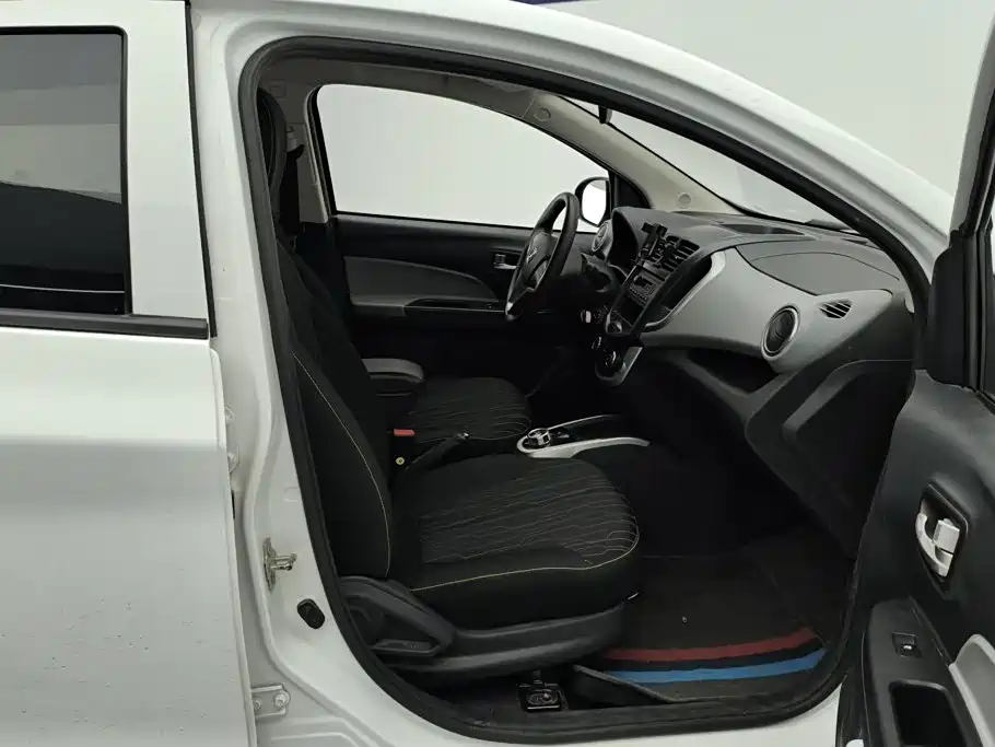 Changan Benben E-Star — миниатюра 8