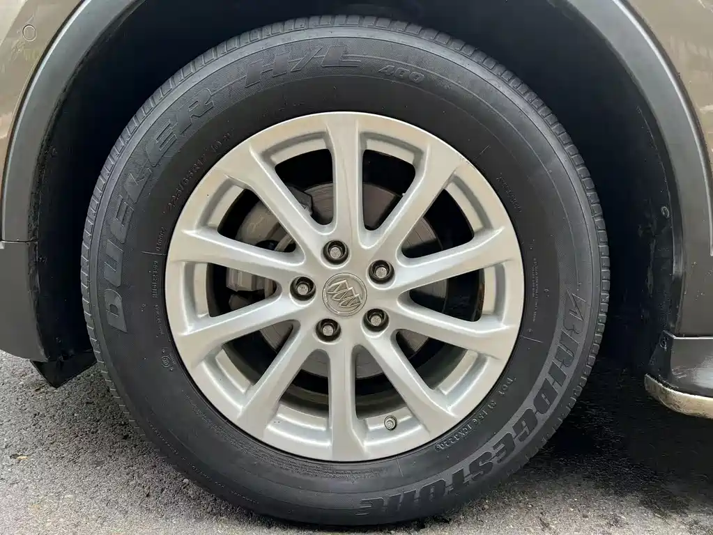Buick Envision Plus — миниатюра 13