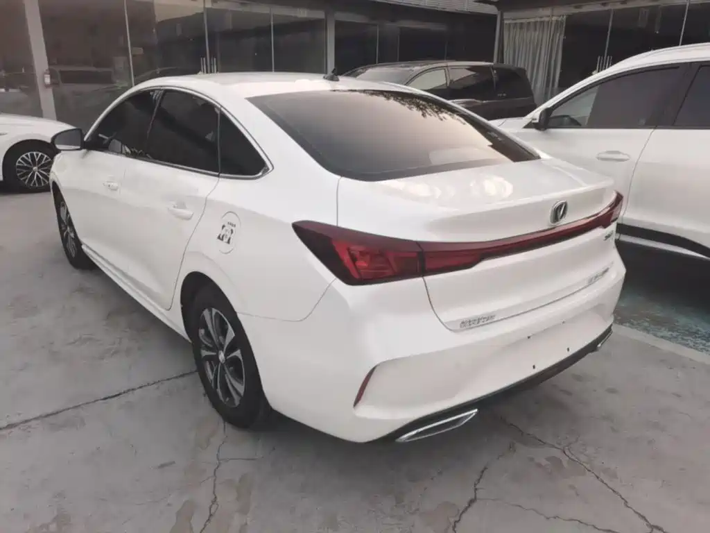 Changan Eado — миниатюра 5