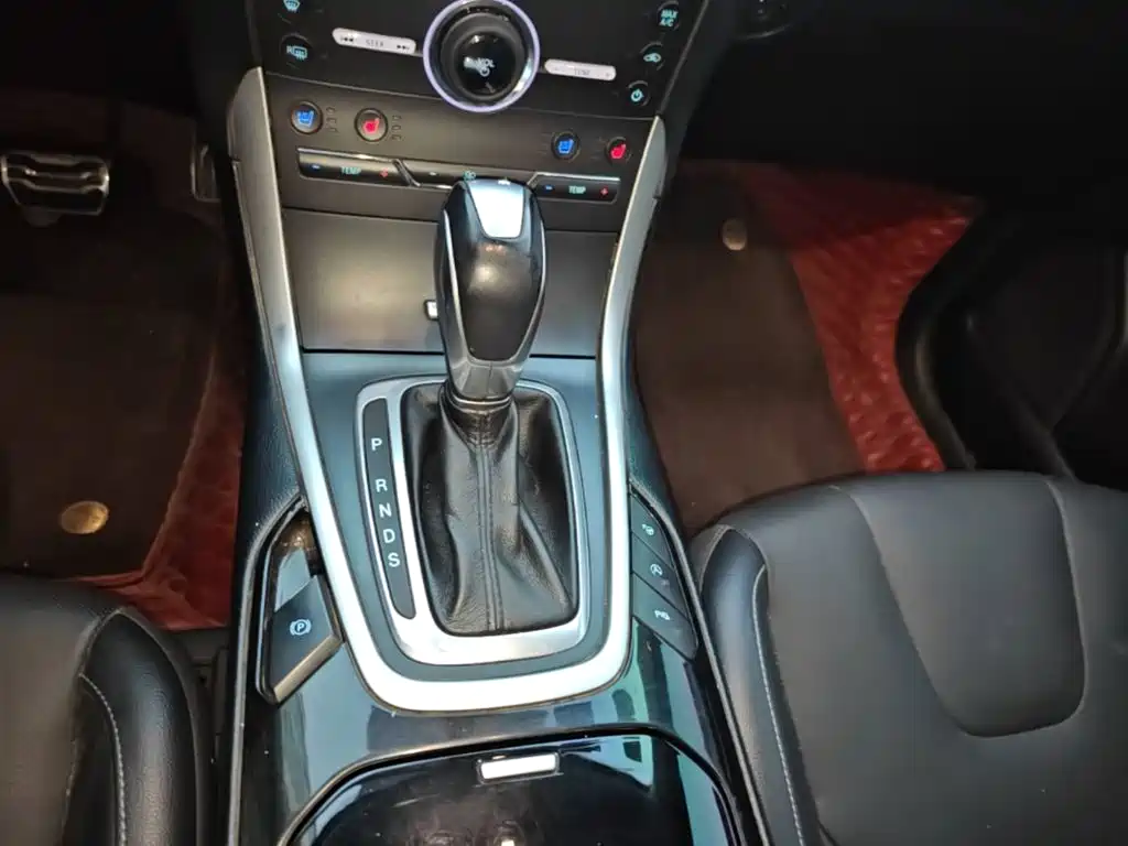 Ford Edge — миниатюра 14