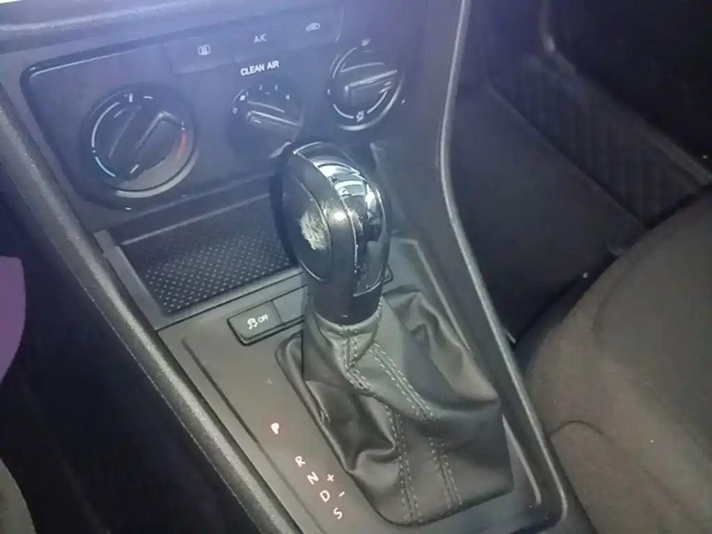 Volkswagen Lavida — миниатюра 14