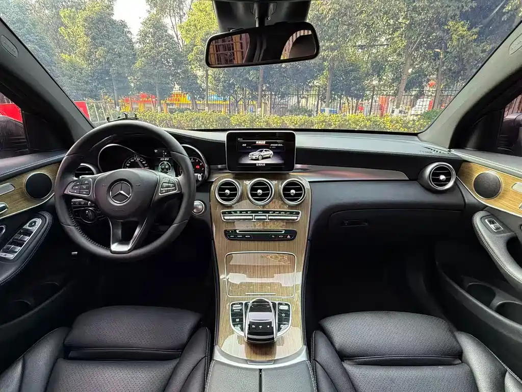 MERCEDES-BENZ GLC COUPE