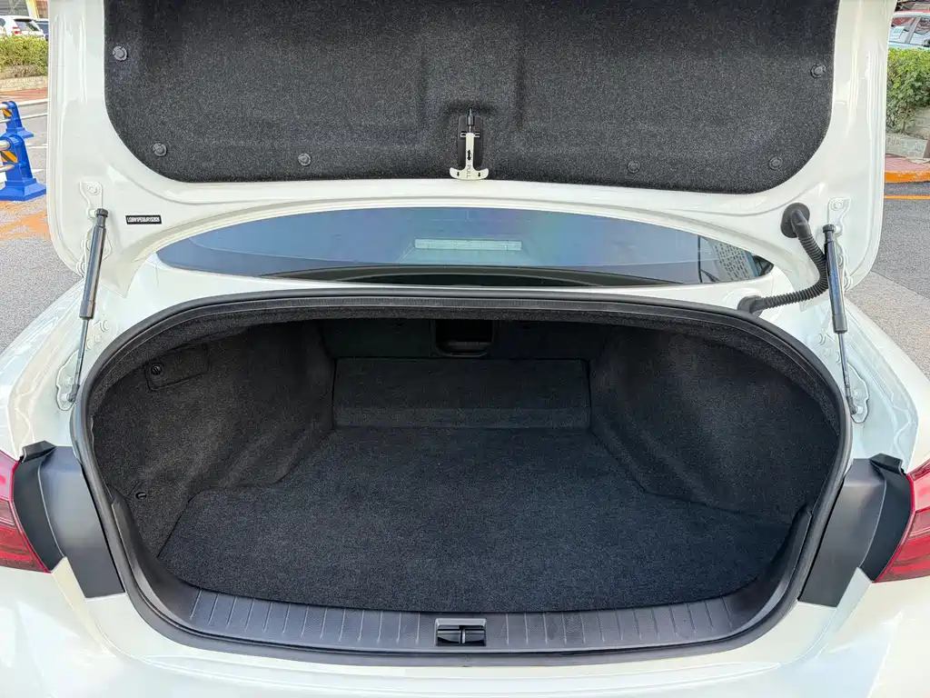Infiniti Q50L — миниатюра 19