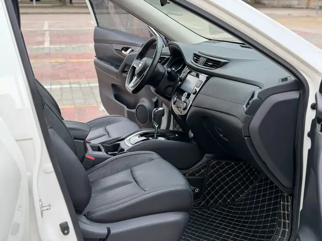 Nissan X-Trail — миниатюра 4