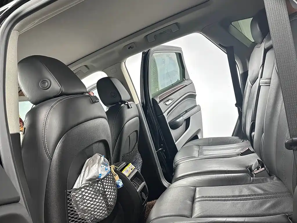 Cadillac SRX — миниатюра 9