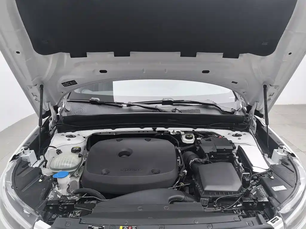 Volvo XC40 — миниатюра 6