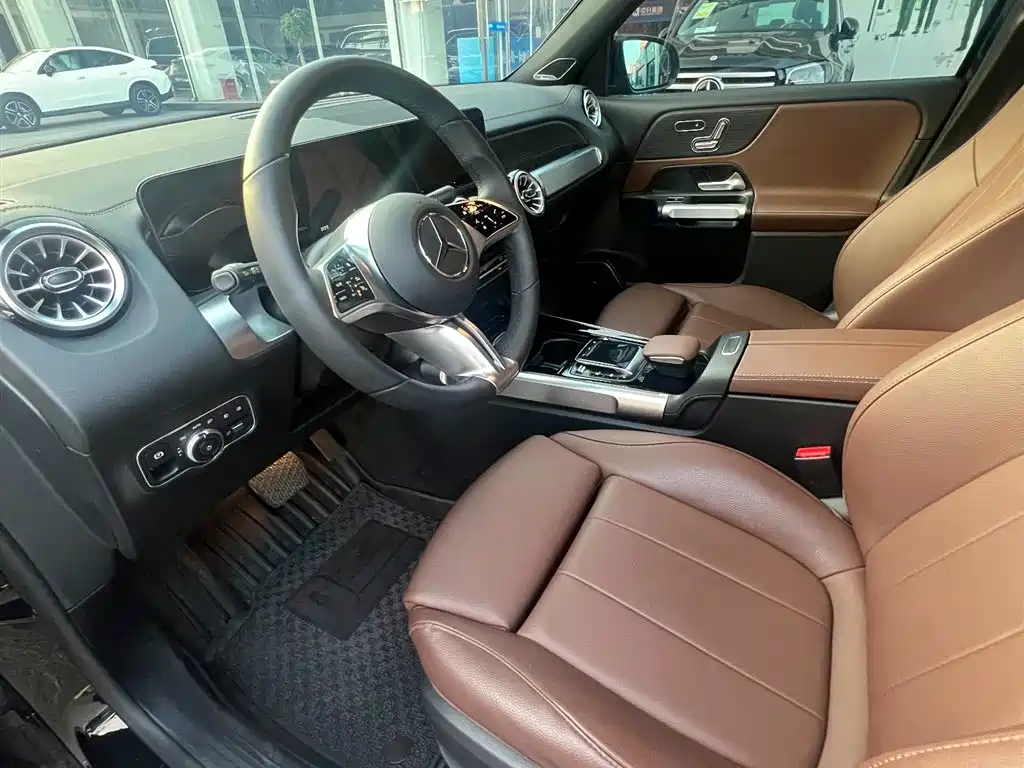 Mercedes-Benz GLB — миниатюра 14