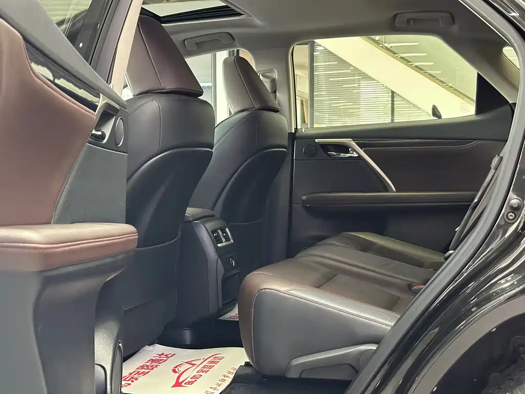 Lexus RX — миниатюра 8
