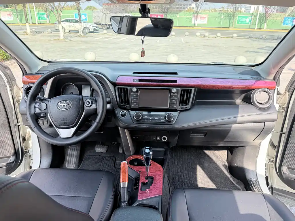 TOYOTA RAV4 RONGFANG