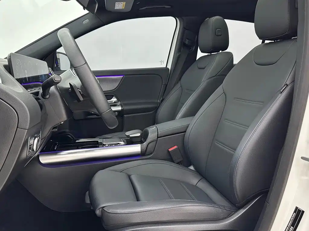 Mercedes-Benz GLA — миниатюра 7