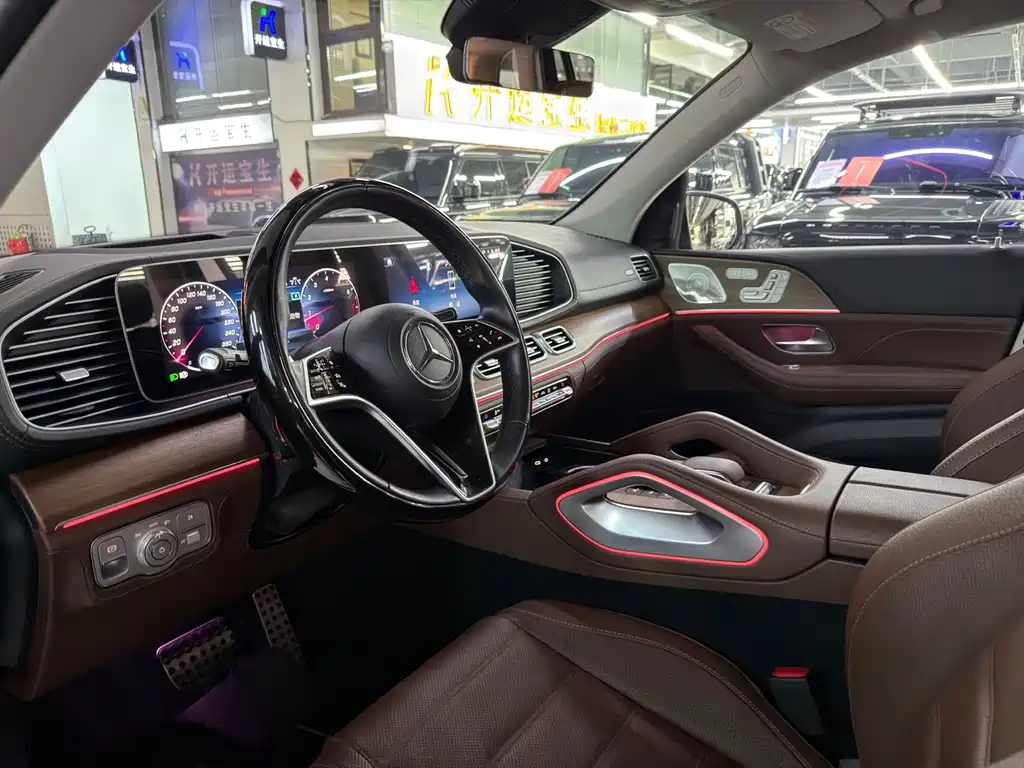 Mercedes-Benz GLS — миниатюра 10