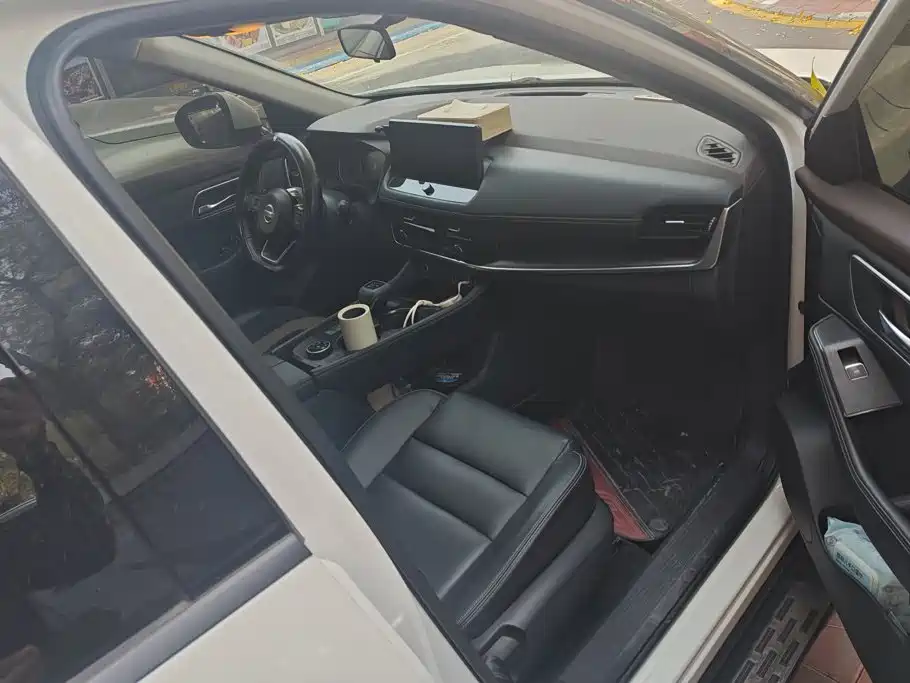 Nissan X-Trail — миниатюра 8
