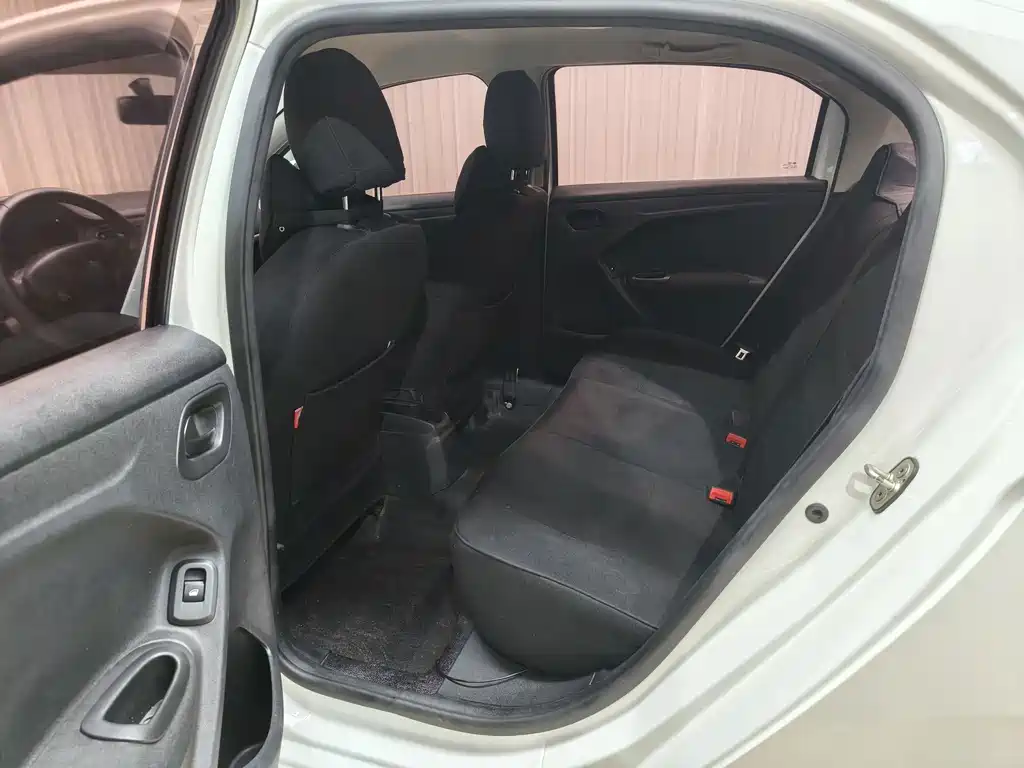 Peugeot 301 — миниатюра 10
