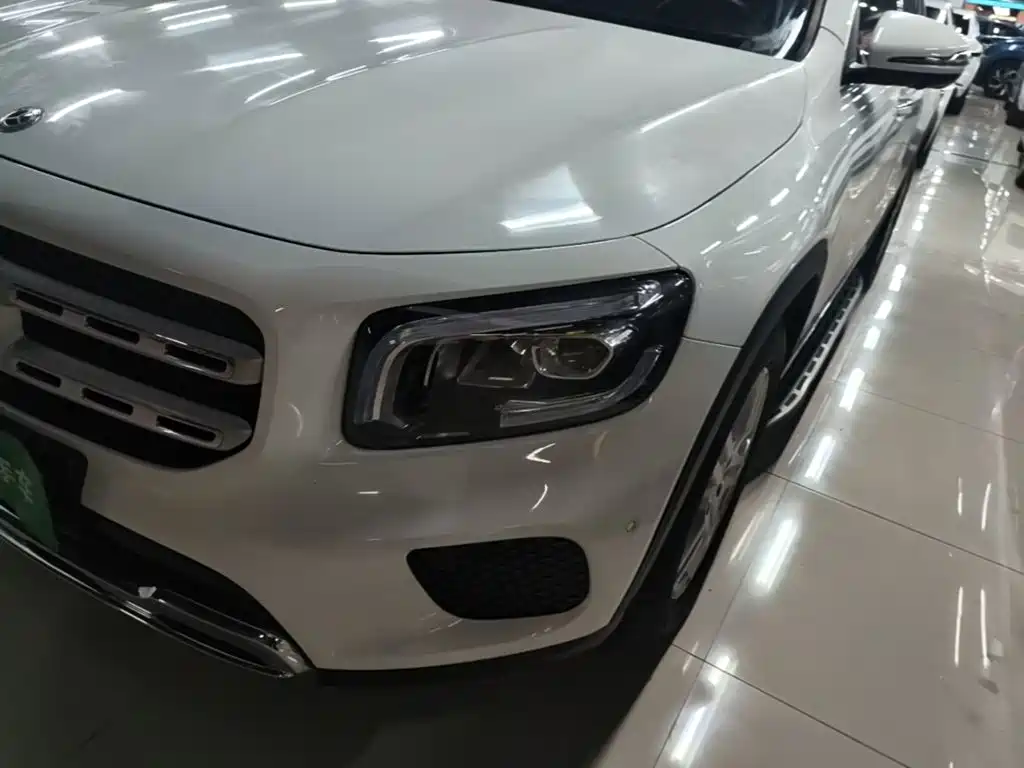 Mercedes-Benz GLB — миниатюра 24