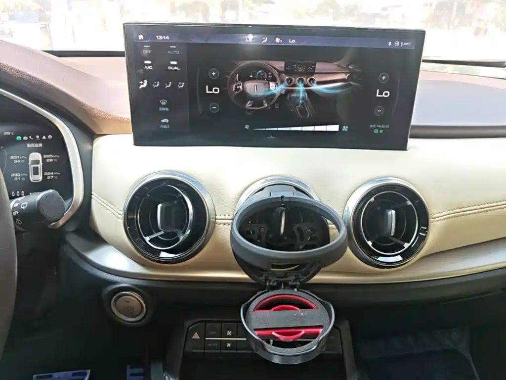 Wey Wey VV6 — миниатюра 13