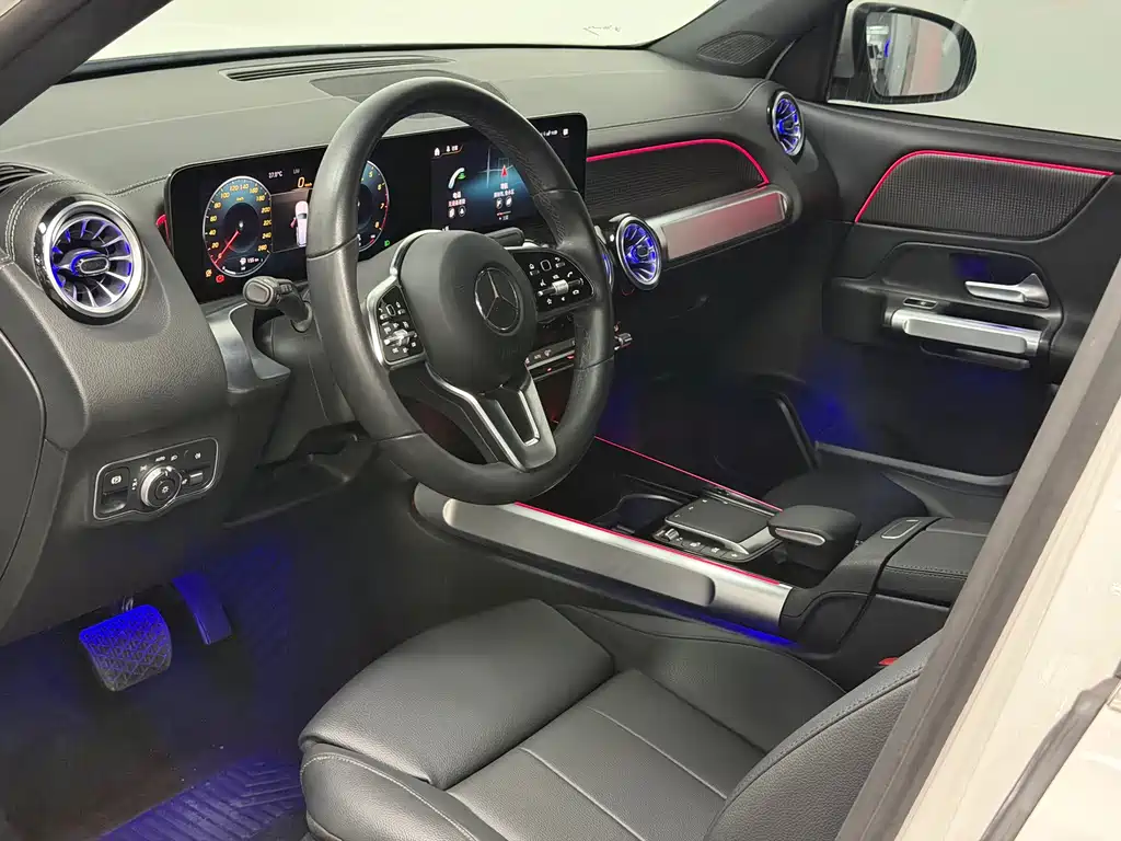 Mercedes-Benz GLB — миниатюра 15