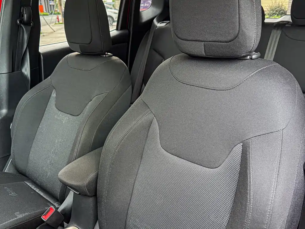 Jeep Renegade Connected Large Screen Edition 180TS Auto High Energy Edition, фото 8