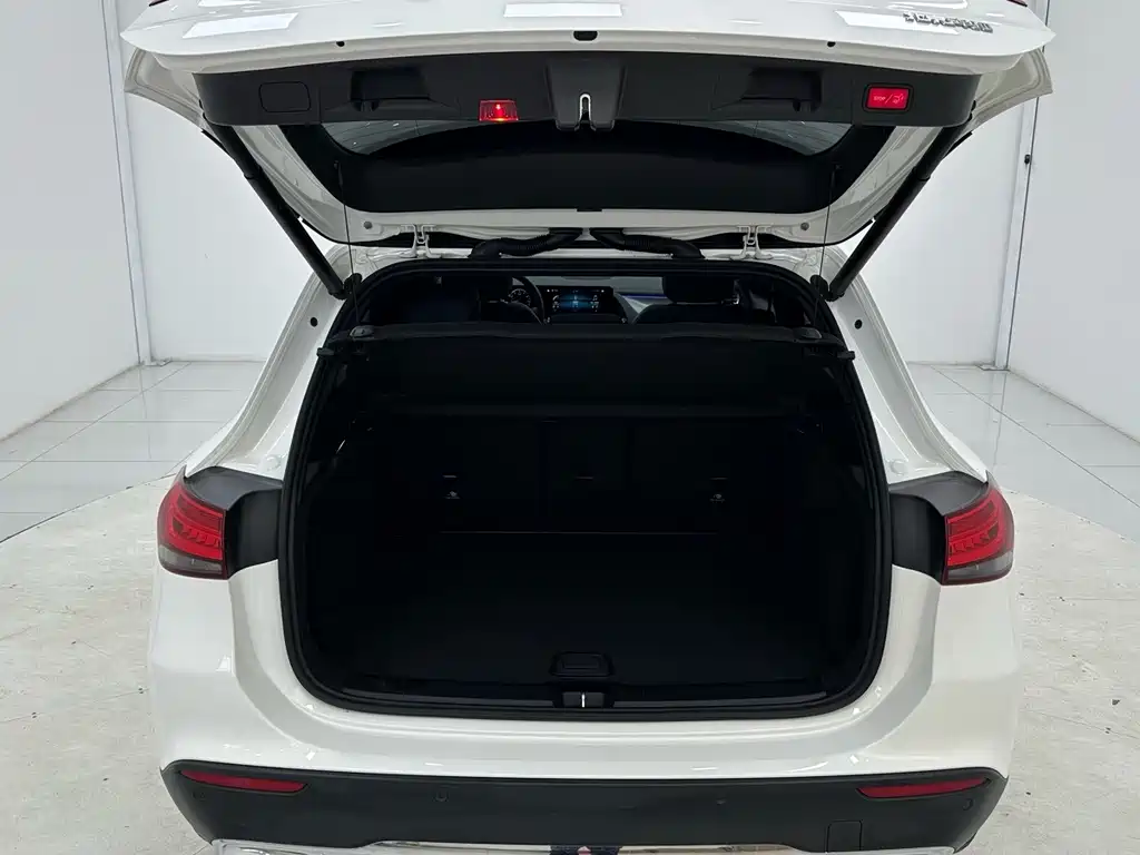 Mercedes-Benz GLA — миниатюра 15
