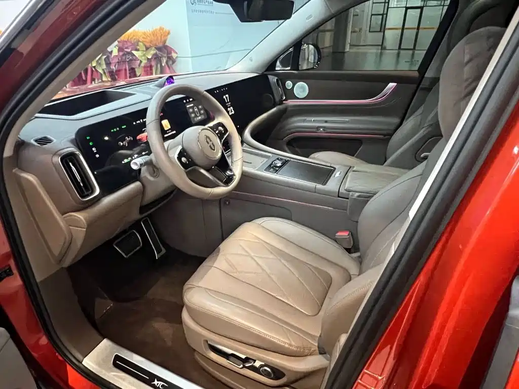 AITO ASK THE WORLD M9